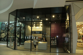 retail—-napolean-perdis—eastland-s.c—victoria.jpg